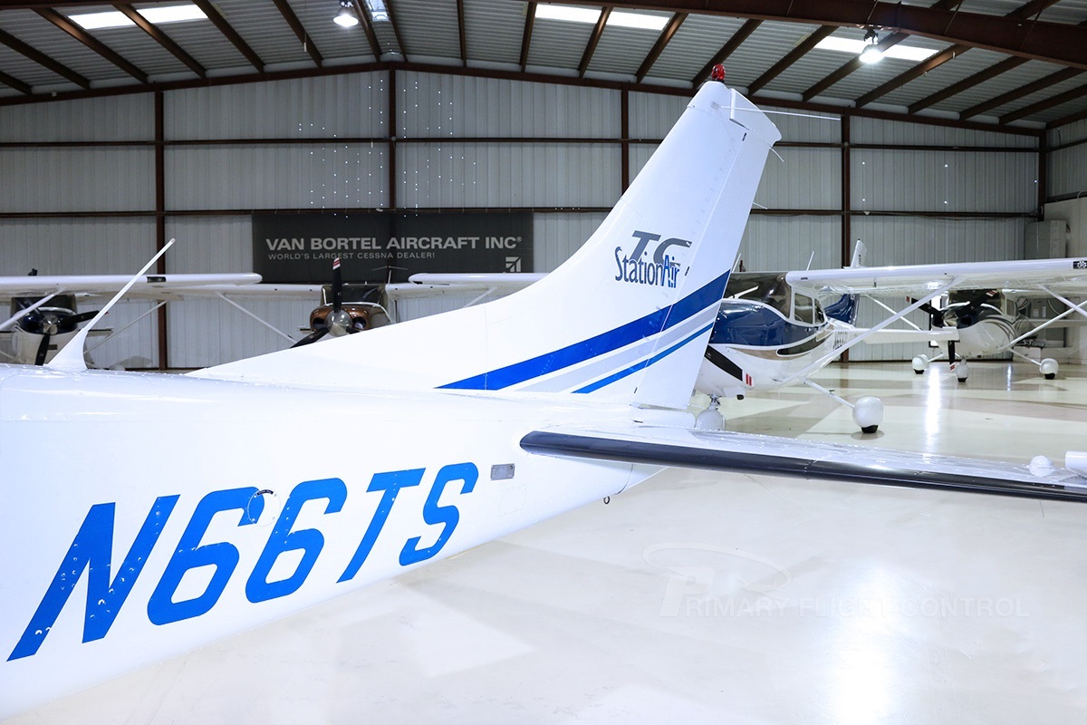 Airplane For Sale 2001 Cessna T206H